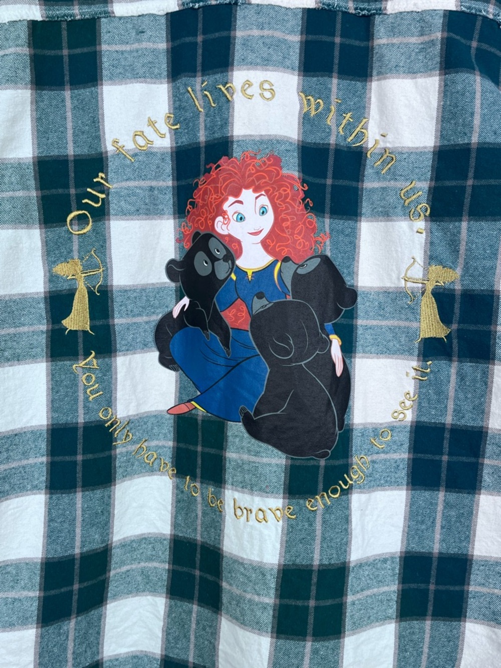 Pixar Our Universe Women's Flannel Top with Brave Merida  & DunBroch Bears Small - Picture 3 of 11
